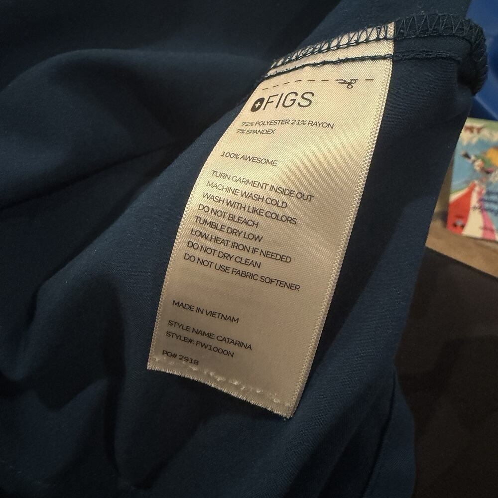 Women’s FIGS Technical Collection Scrub Top Shirt Size Small S - Picture 4 of 4